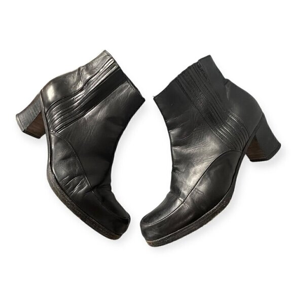 Stephane Kelian Black Leather Chelsea Boots, Size US 8, Mid heel - Picture 3 of 9